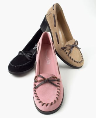 Somethin' Else by Skechers Heeled Moccasin