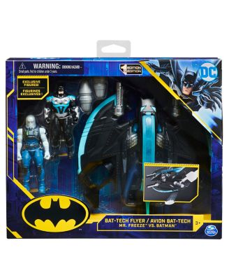 Batman 4 Inch Vehicle Batwing with Figure image number null