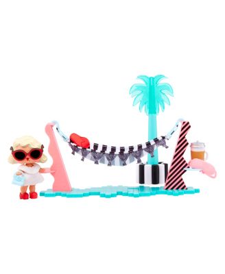 LOL Surprise! Furniture Playset with Doll - Leading Baby and Vacay Lounge