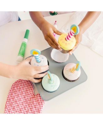 Melissa and Doug Toy, Bake  and Decorate Cupcake Set image number null