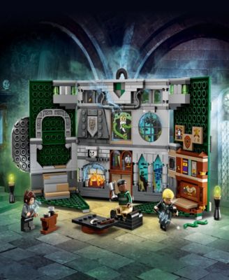 LEGO® Harry Potter Slytherin House Banner 76410 Building Set, 349 Pieces image number null