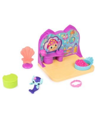 Gabby's Dollhouse Dreamworks, Mercat's Spa Room Playset, with Mercat Toy Figure, Surprise Toys and Dollhouse Furniture
