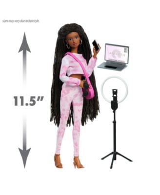 Naturalistas 11.5" Grace Fashion Doll and Accessories with 4B Textured Hair, Medium Brown Skin Tone, Deluxe Influencer Set image number null
