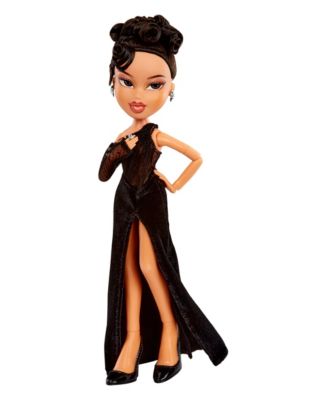 Bratz x Kylie Jenner Night Fashion Doll with Evening Gown, Pet Dog, and Poster image number null