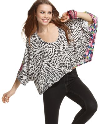 Material Girl Top, Scoop Neck Short Sleeve Printed Oversized Poncho