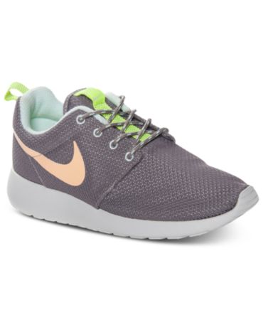 Nike Women&#39;s Rosherun Casual Sneakers from Finish Line - Finish Line Athletic Shoes - Shoes - Macy&#39;s