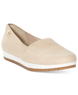 anne klein tan flats