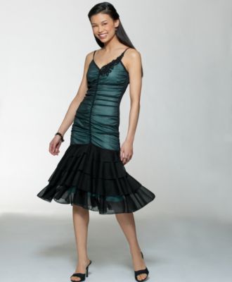 Hourglass Sheer Matte Dress With Appliqu�