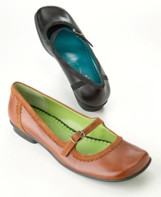 REACTION Kenneth Cole 