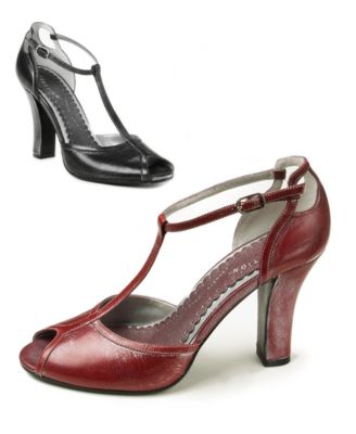 REACTION Kenneth Cole 