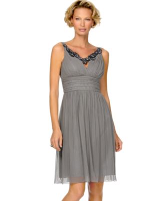 Muse Chiffon Dress with Beaded Appliqu�