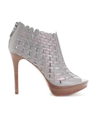 Calvin Klein Shoes, Rayven Pumps