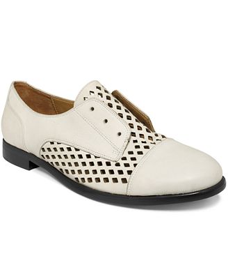 laceless oxfords