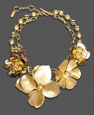 Jessica Simpson Necklace, Gold tone Flower Jessica Simpson Necklace, Gold tone Flower