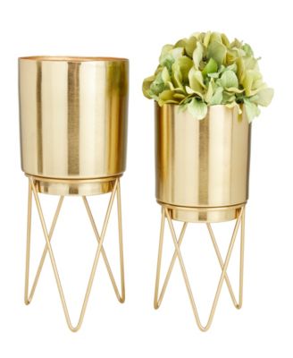 CosmoLiving CosmoLiving Gold-Tone Metal Pl Gold Medium