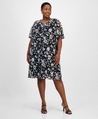 Connected Plus Size V-Neck Ruch-Front Sh Black 20W