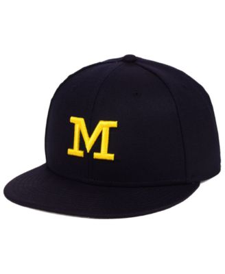 wool fitted cap