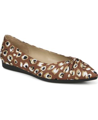 macys naturalizer flats