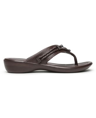 minnetonka silverthorne sandals