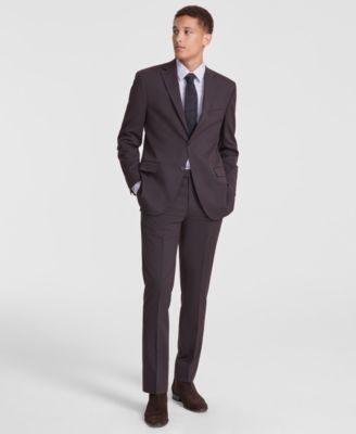 Мужской приталенный костюм современного покроя от DKNY 79190₽