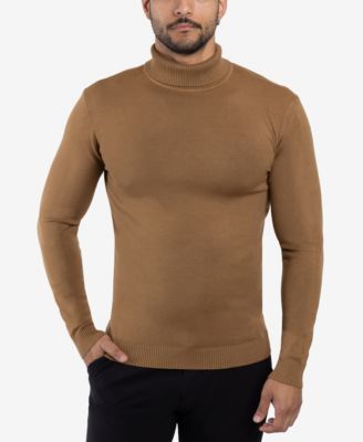 Мужская водолазка X-Ray с высоким воротом поверх свитера 12590₽