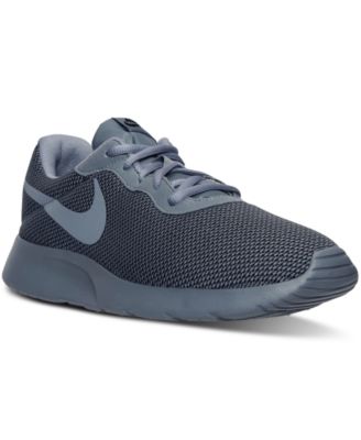 men's tanjun se casual sneakers