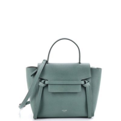 Бывшая в употреблении поясная сумка Celine Nano из текстурированной кожи зеленого цвета