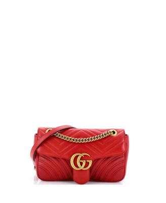 Бывшая в употреблении маленькая сумка Gucci GG Marmont с клапаном из натуральной кожи красного цвета