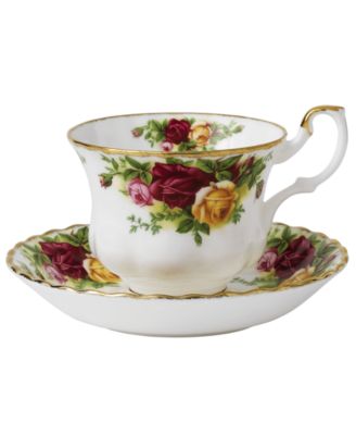 Чайная чашка с блюдцем Royal Albert Old Country Roses