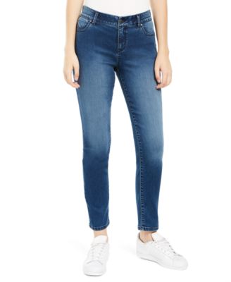 styling light wash jeans