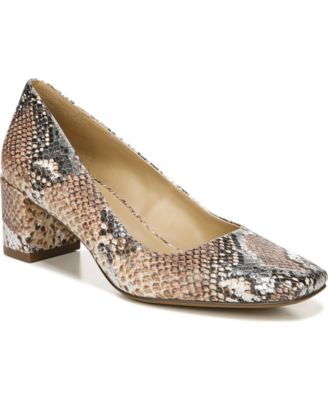 macys naturalizer pumps