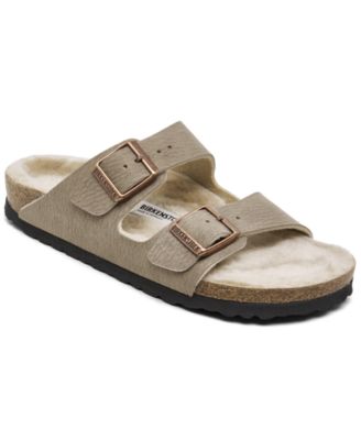 Женские синтетические сандалии из овечьей шерсти Birkenstock Arizona от Finish Line 23390₽