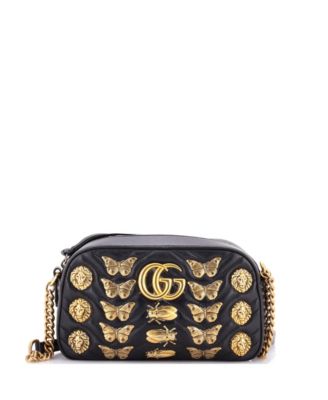 Бывшая в употреблении маленькая сумка через плечо Gucci GG Marmont, украшенная черной кожей Matelasse