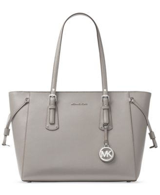 michael kors voyager tote review