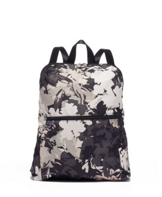 tumi voyageur just in case backpack