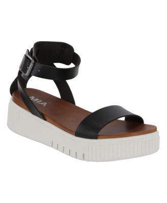 mia lunna platform sandals