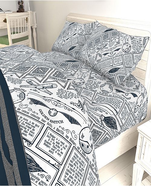 Harry Potter Reversible 4 Piece Full Queen Comforter Set Reviews Bed In A Bag Bed Bath Macy S