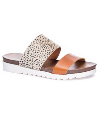 laundry sandals