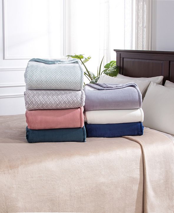 Berkshire Classic Velvety Plush Full/Queen Blanket & Reviews Blankets