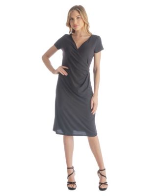 24seven Comfort Apparel Миниатюрное платье с коротким рукавом длиной до колен черного цвета