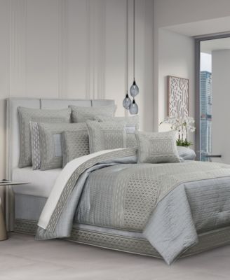 J Queen New York Metropolitan с тиснением, 4 шт. Комплект постельного белья California King