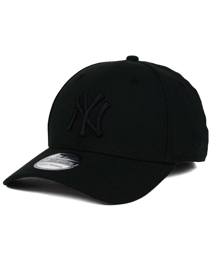 New Era New York Yankees Black on Black Classic 39THIRTY Cap & Reviews ...