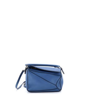 Бывшая в употреблении сумка-пазл Loewe Mini из кожи синего цвета