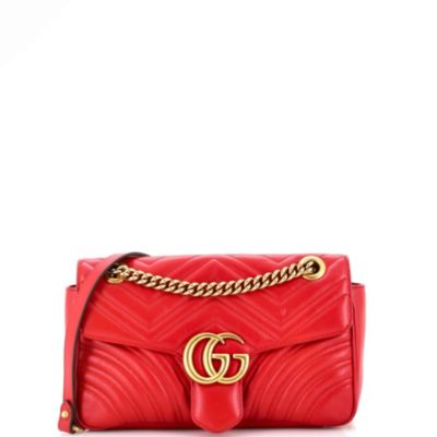 Бывшая в употреблении маленькая сумка Gucci GG Marmont с клапаном из натуральной кожи красного цвета
