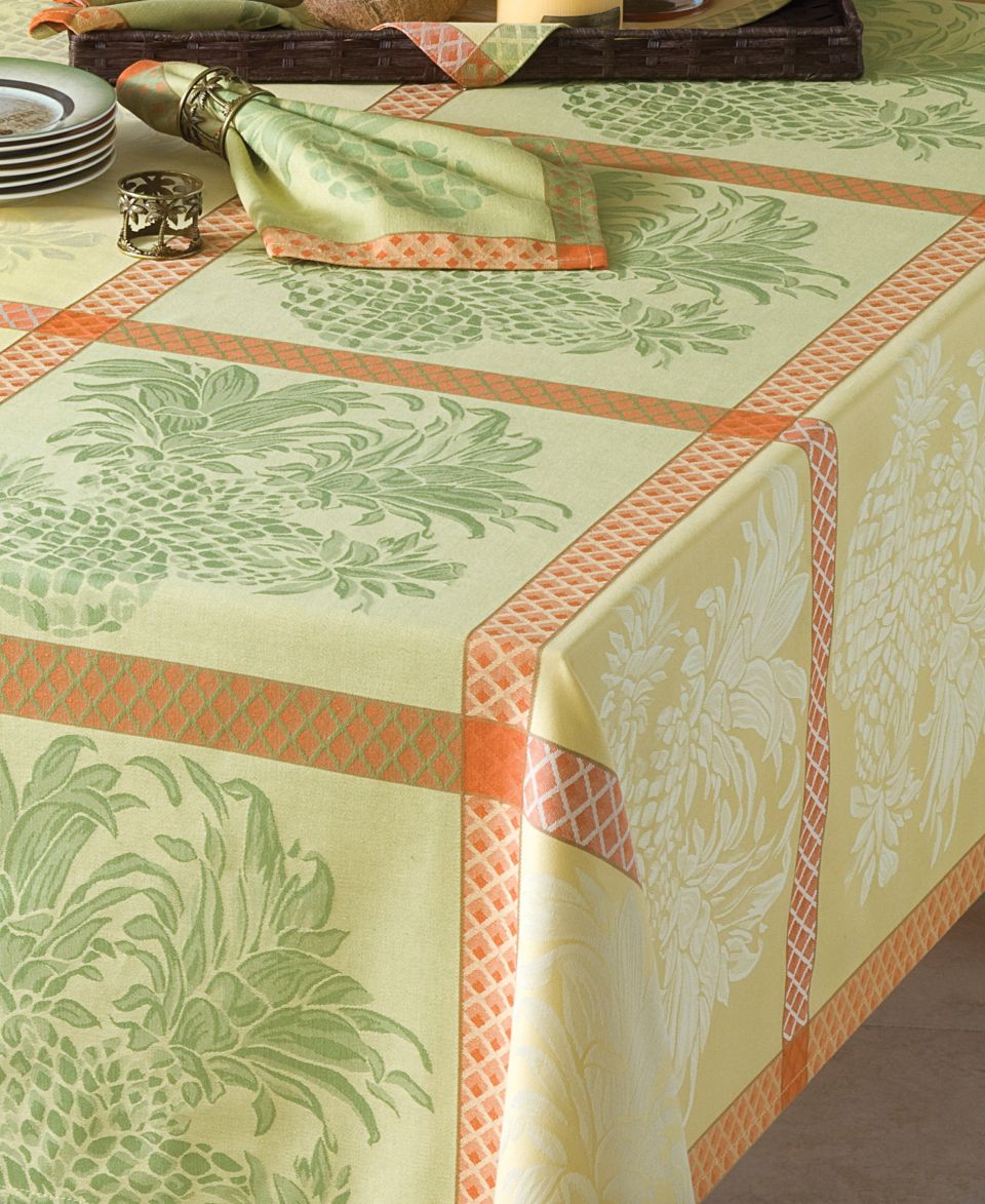 Tommy Bahama Table Linens, 14 x 70 Pineapple Jacquard Runner