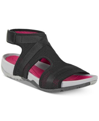 baretraps soozie rebound technology sandals