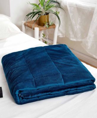 can you machine wash weighted blankets