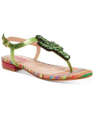 betsey johnson flip flops