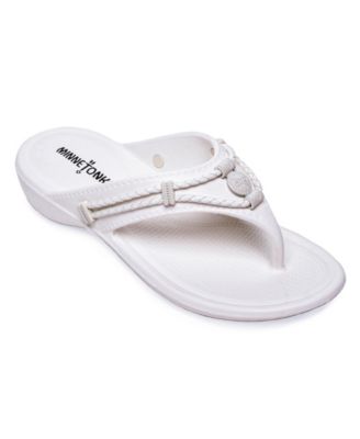 minnetonka silverthorne sandals