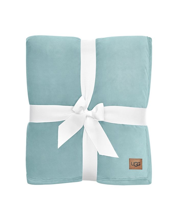 Ugg Bliss Plush Sherpa Fleece Reversible Throw Blanket 70 X 50 Reviews Home Macy S